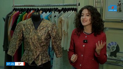 Примерим спенсер в рубрике «От сабо до жабо»