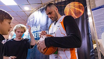 Баскетболист из Сербии Никола Вукович рассказал челябинцам о схожести двух народов