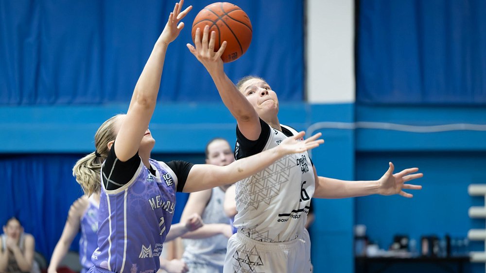 «Славянка-ЧКПЗ» дважды победила «Металлург» в баскетбольной Высшей лиге