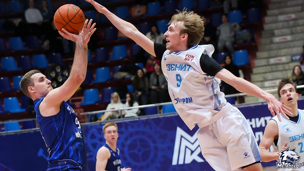 Магнитогорский «Металлург» остался за бортом топ-10 команд в Суперлиге