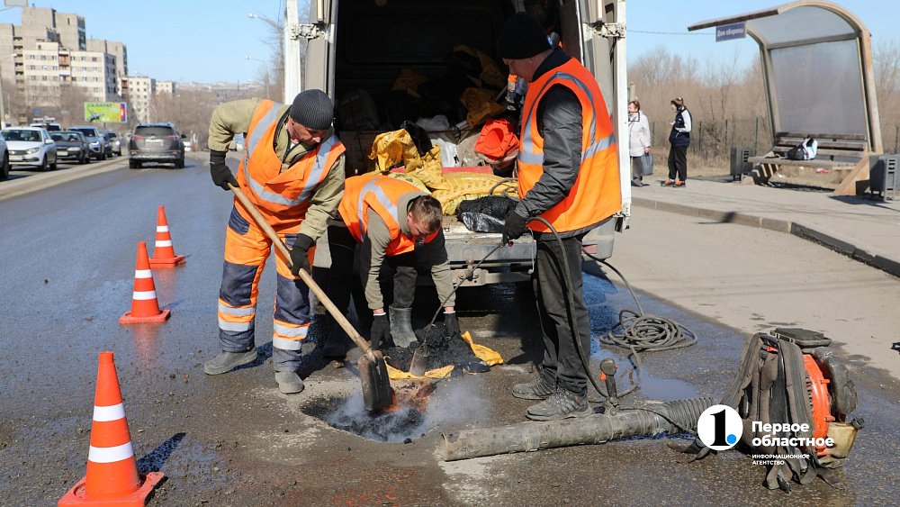 В Магнитогорске стартовал ямочный ремонт с применением холодного асфальта
