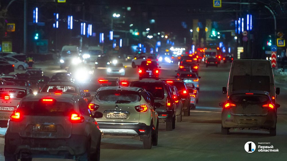 Пробки на дорогах в Челябинске достигли 10 баллов утром 26 декабря