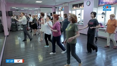 Самба, румба, ча-ча-ча в сюжете «Пенсионеры танцуют латину»