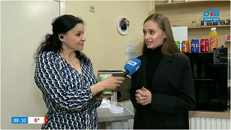 Сортируем кофейные стаканчики в прямом включении