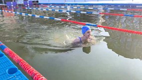 24 часа в воде: миасские моржи устроили ледяной марафон в Уфе