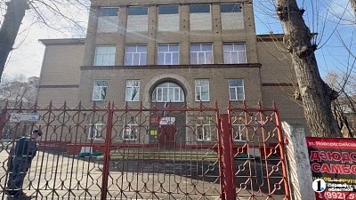 Пострадавшие в школе № 32 Челябинска остаются под присмотром медиков