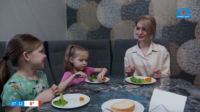 Правила поведения за столом в рубрике «Школа хороших манер»