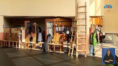 В Челябинске труппа камерного театра провела экскурсию для журналистов