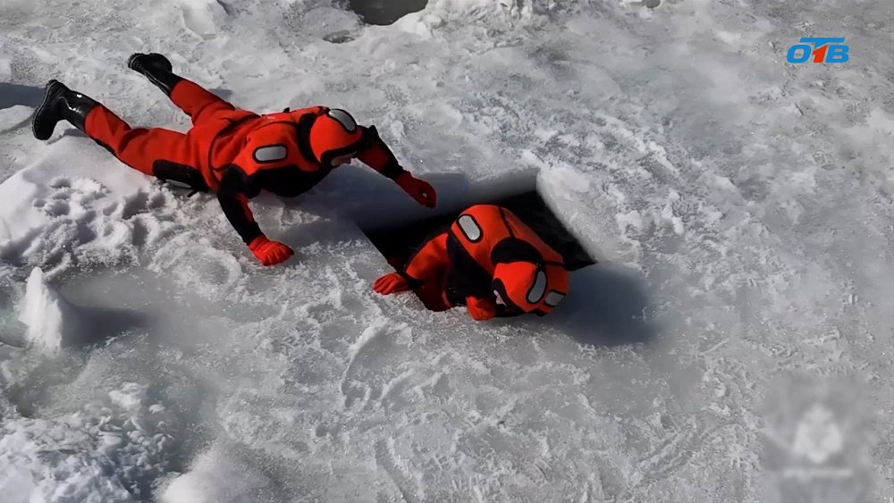 Что делать, если вдруг провалился под лед