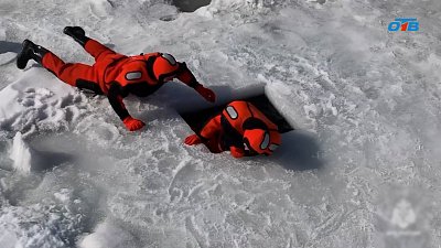 Что делать, если вдруг провалился под лед