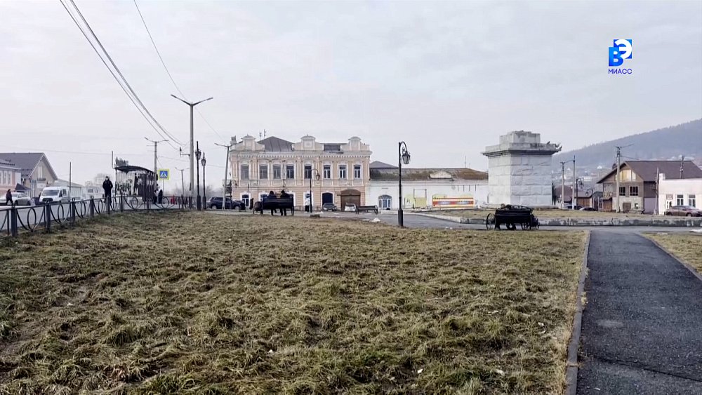 Жители Миасса обсудили проект благоустройства площади Труда
