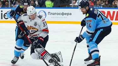 «Сибирь» вырвала победу у «Металлурга» за секунду до конца второго овертайма