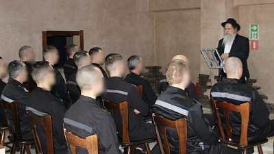 В челябинской ИК-1 прошла встреча осужденных с раввином в честь праздника Песах