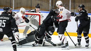 Хоккеисты «Челмета» в третий раз подряд уступили «Омским крыльям» в плей-офф ВХЛ