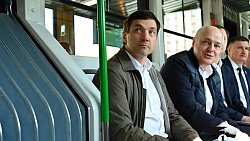 На линию в Челябинске вышел трехсекционный трамвай «Альтаир»