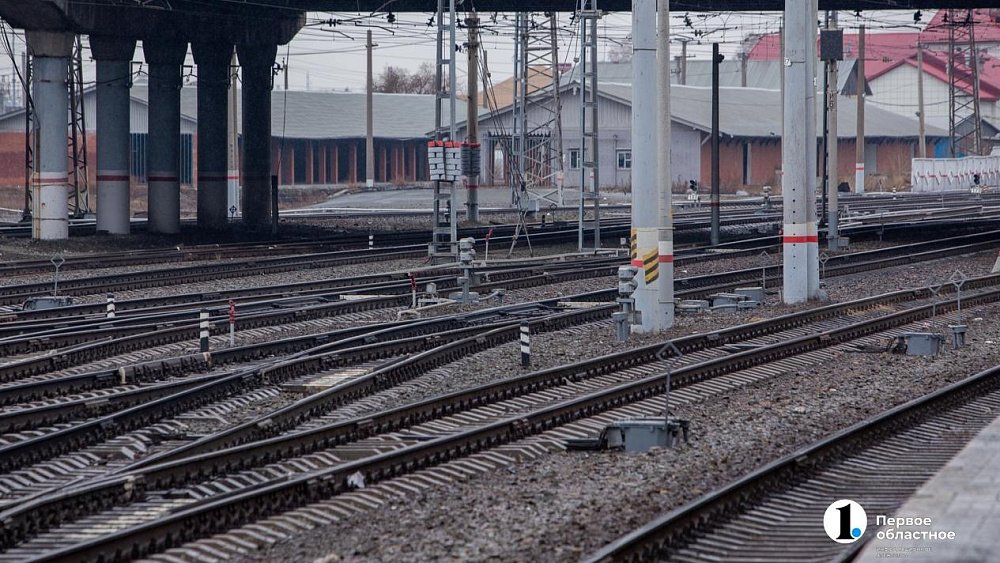 Семь вагонов пассажирского поезда Челябинск — Москва сошли с рельсов