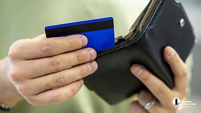 В Челябинске вслед за Сбером перестают работать карты других банков