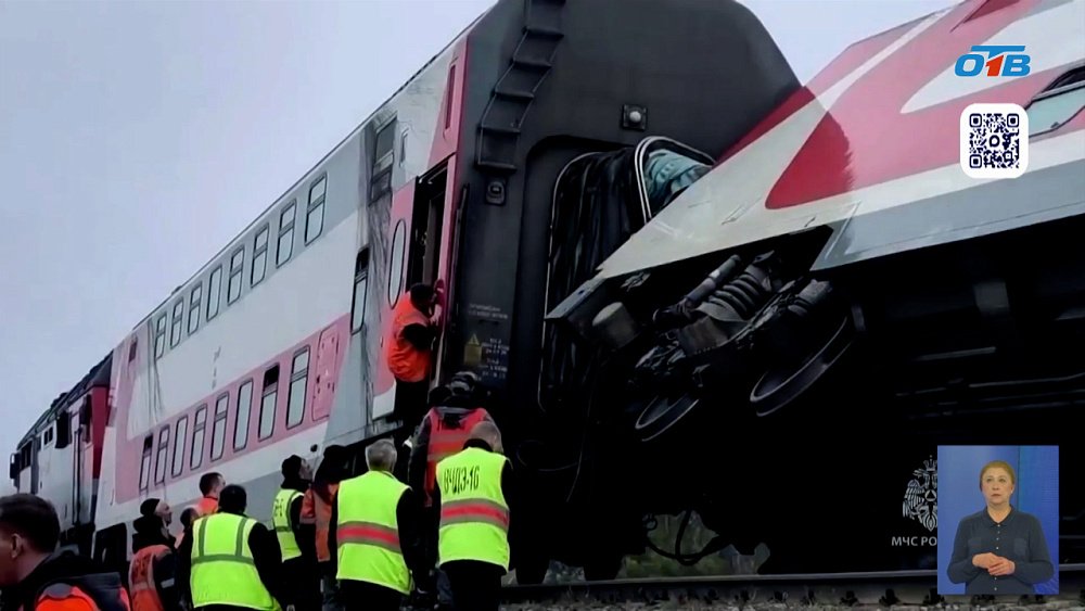 На пути из Москвы в Челябинск сошел поезд