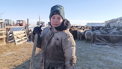 Школьник из Челябинской области с трех лет работает в поле