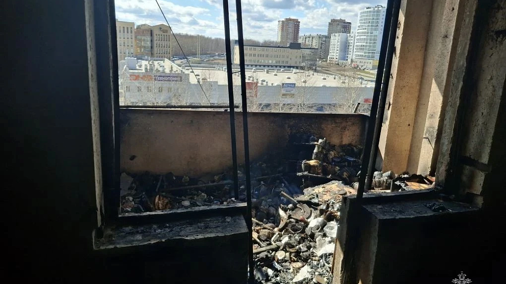 Пожар в квартире девятиэтажки в Челябинске спровоцировала стеклянная банка