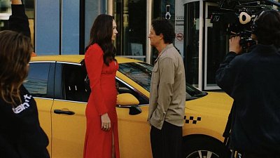 Стас Ярушин показал фото и со съемок нового сезона сериала «Универ»