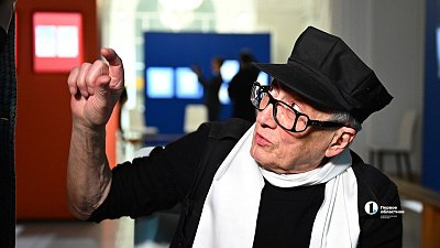 «Заставить „котелок“ работать»: Михаил Шемякин — о русском абсурде и нейросетях