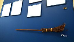 «Заставить „котелок“ работать»: Михаил Шемякин — о русском абсурде и нейросетях