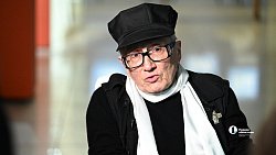 «Заставить „котелок“ работать»: Михаил Шемякин — о русском абсурде и нейросетях