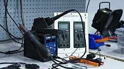 Челябинские школьники собирают космический спутник к юбилею города