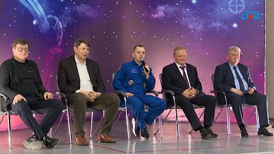 Олег Платонов открыл «Неделю космоса» в Челябинске