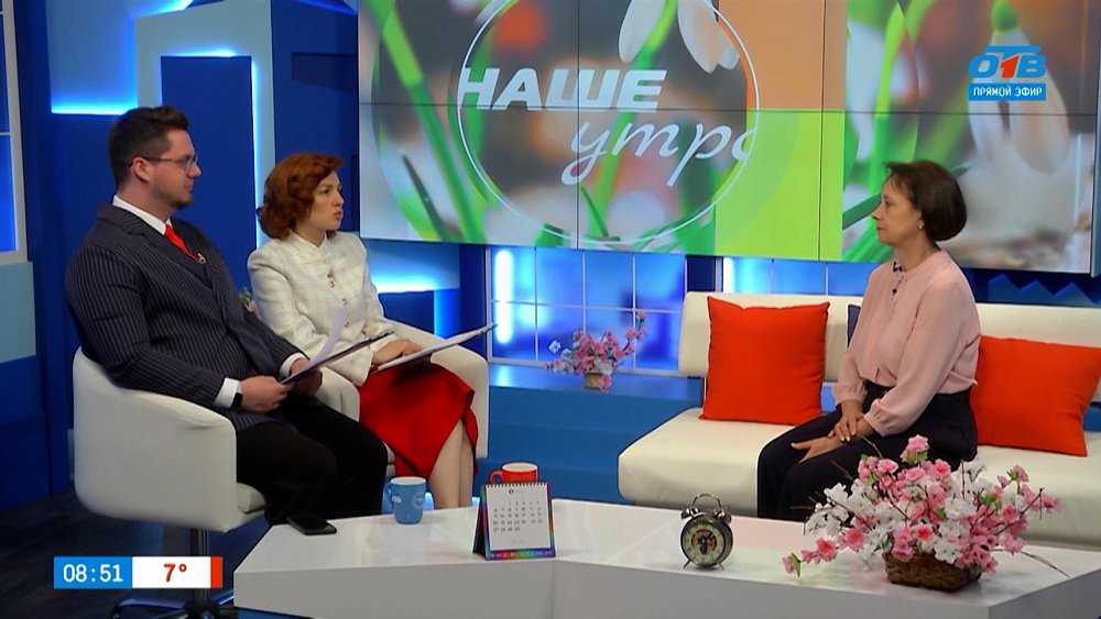 С какого возраста сегодня требуется загранпаспорт? — Гость в студии