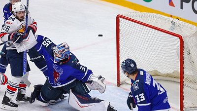 «Металлург» в третий раз подряд выиграл у «Торпедо» в плей-офф Кубка Гагарина