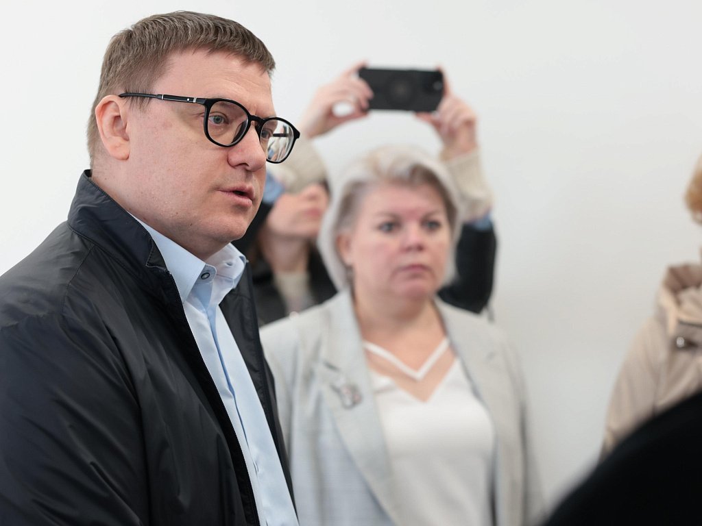 Алексей Текслер проинспектировал капремонт школы в поселке Тимирязевском