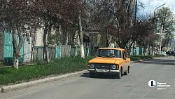Челябинские пограничники передали два автомобиля для эвакуации раненых на СВО
