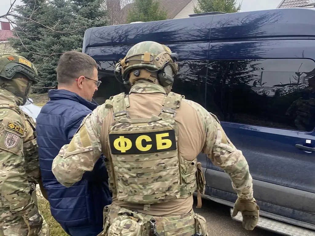 Бывший топ-менеджер ММК и его посредник по делу о подкупе на 10 млн арестованы в Магнитогорске