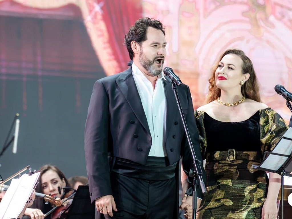 Оперный певец Ильдар Абдразаков взял две статуэтки BraVo