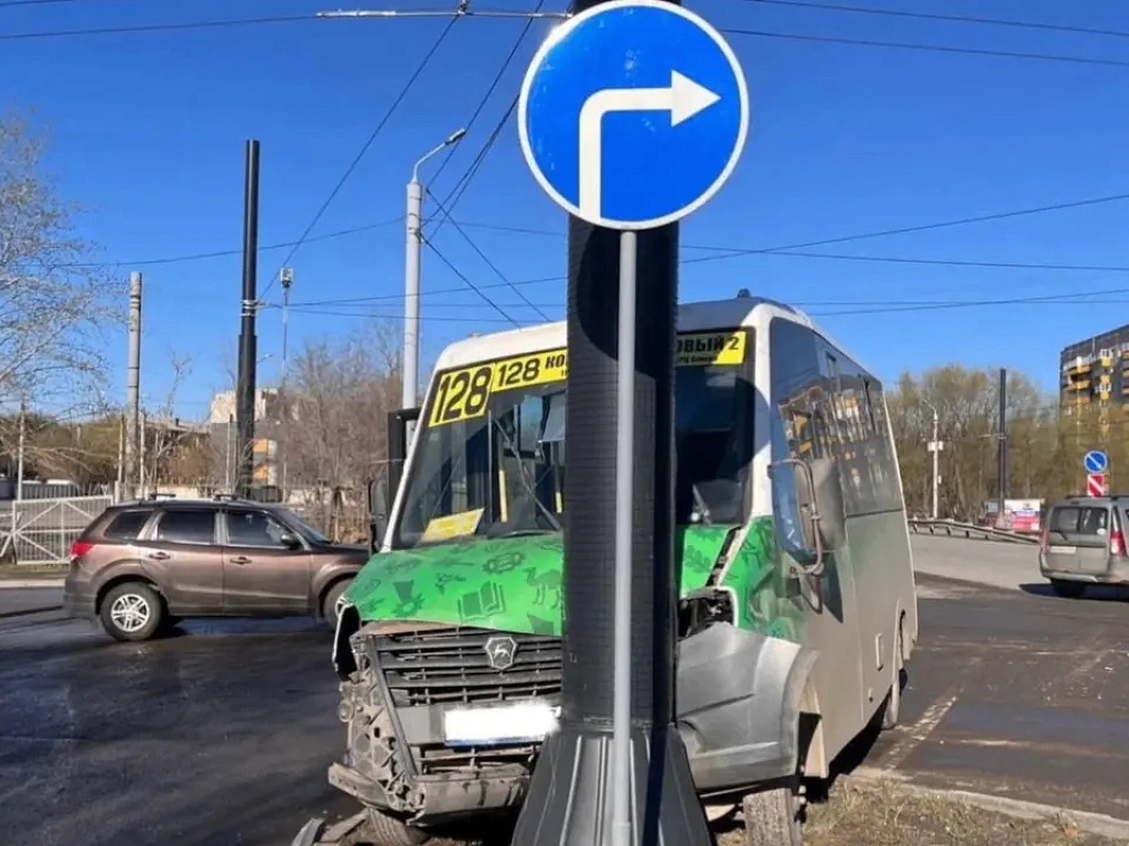 СК проверит обстоятельства после столкновения маршрутки со столбом в Челябинске