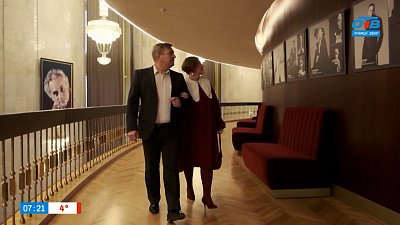 Как вести себя в театре, узнаем в рубрике «Школа хороших манер»