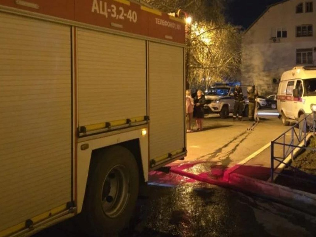 В СК рассказали подробности пожара в Челябинске, в котором пострадали подростки