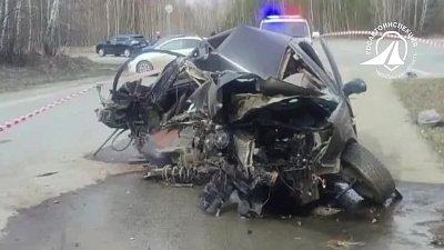 В Озерске автомобилист погиб, врезавшись в опору моста