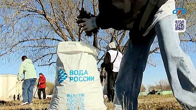 На озере Смолино прошел субботник