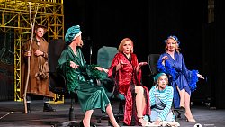 В Челябинске благотворительный спектакль «Золушка» собрал полный зал