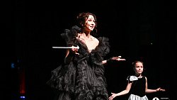 В Челябинске благотворительный спектакль «Золушка» собрал полный зал