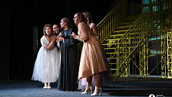 В Челябинске благотворительный спектакль «Золушка» собрал полный зал