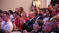 В Челябинске благотворительный спектакль «Золушка» собрал полный зал