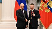 Владимир Путин наградил челябинского боксера в Кремле