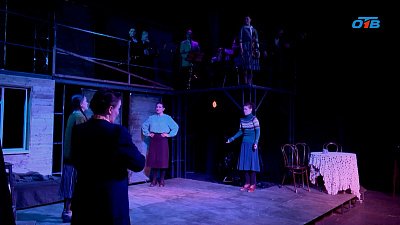 В НХТ Челябинска показывают спектакль «Домик на окраине»