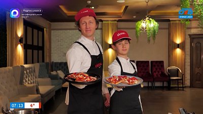 Французский тост с карамельной клубникой в рубрике «Завтрак с шеф-поваром»