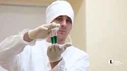 «Работали как ювелиры»: биохимическая лаборатория ЧОКБ отмечает 80‑летие