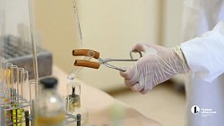 «Работали как ювелиры»: биохимическая лаборатория ЧОКБ отмечает 80‑летие